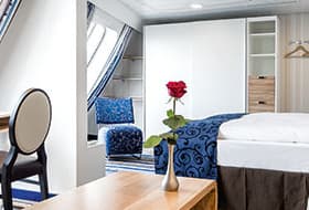 TUI Cruises Mein Schiff 4 Accommodation Family Outside Cabin.jpg